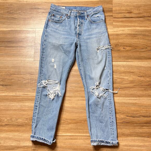 Levis Women's Blue Denim Jeans 501 Button Fly Distressed 25x26 - Picture 1 of 8